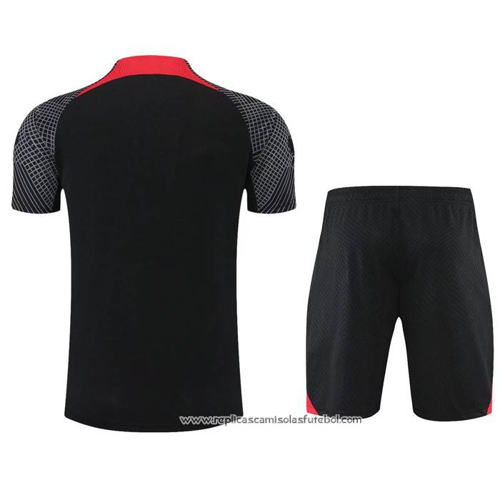 Fato de Treino
 Liverpool 2022-2023 Manga Curta
 Preto
 - Calcas Curta
